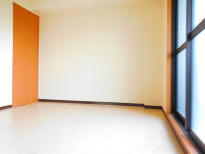 【居間・リビング】 | T’S SQUARE野見町 | 同マンション別部屋