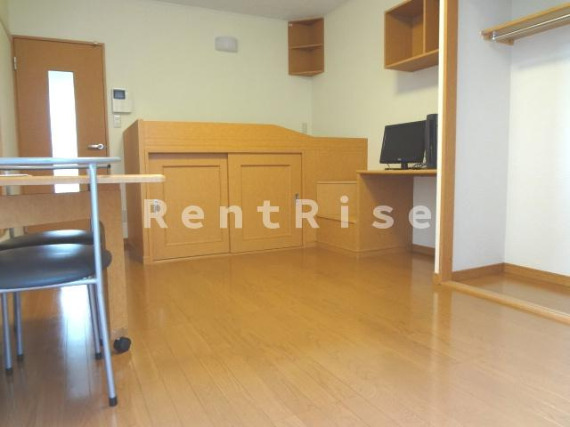 レオパレスパインガーデンの居間・リビング|画像5