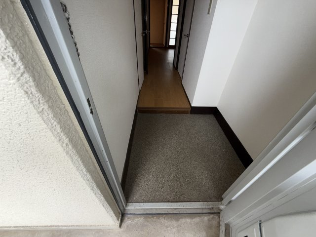 メゾンやすむろⅠの玄関