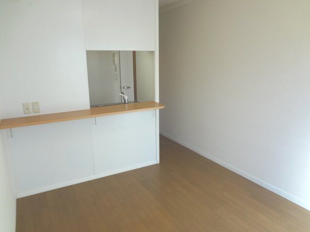 レオパレスＳＵＮ　ＳＨＩＮＥの居間・リビング