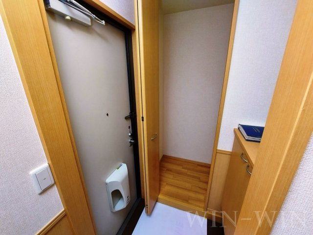 ソレイユ北島 Aの玄関