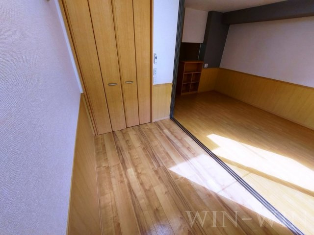 ソレイユ北島 Aの洋室
