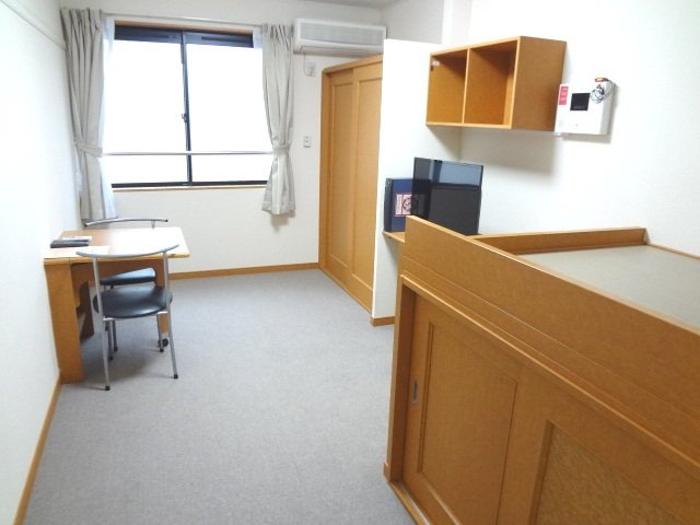 レオパレスＳＡＩＣＨＩの居間・リビング