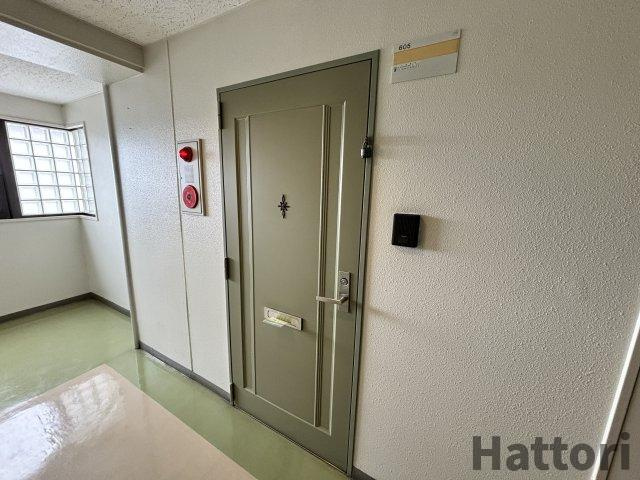 猪名寺パークマンションIの玄関