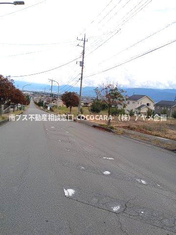 小笠原柿平　64坪　売地の周辺|北側前面道路
市道櫛形15号線　幅員15ｍ　※歩道含む