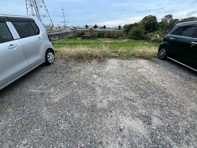 寺川2戸1貸家の駐車場