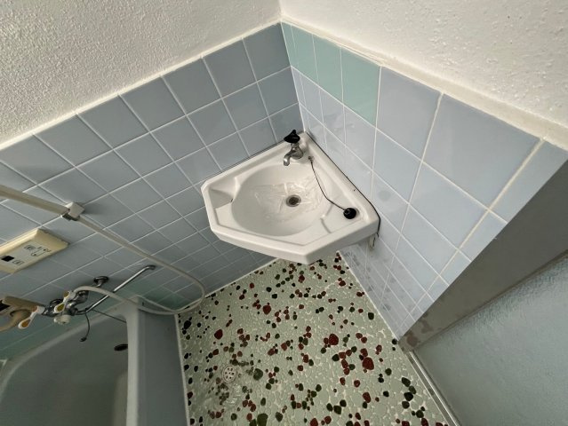 寺川2戸1貸家の洗面所