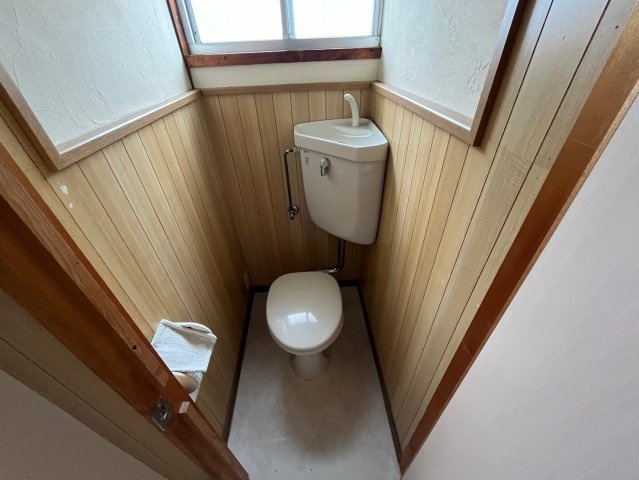 寺川2戸1貸家のトイレ