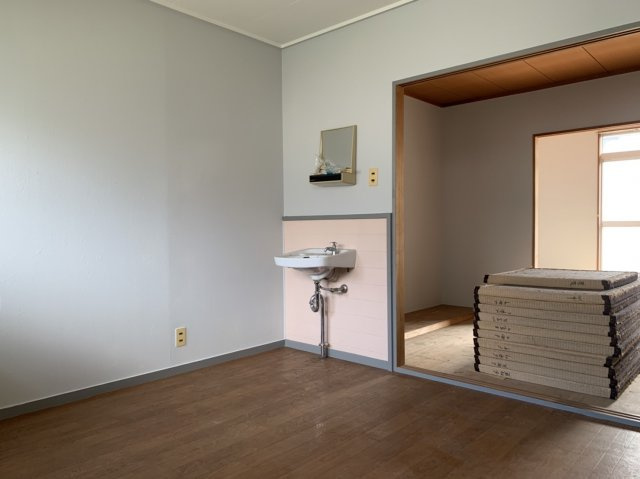 上中条ハイツの洗面所