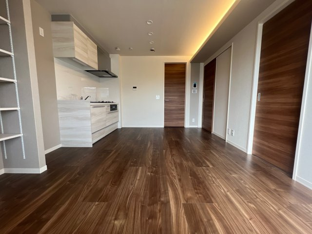 メゾンソレイユB棟の居間・リビング