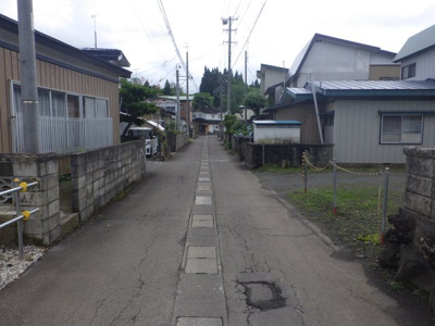 【前面道路含む現地写真】 | 大館市字池内道下75-9　売地