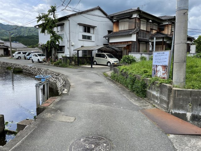 【前面道路含む現地写真】 | 那珂川市山田1010番1土地
