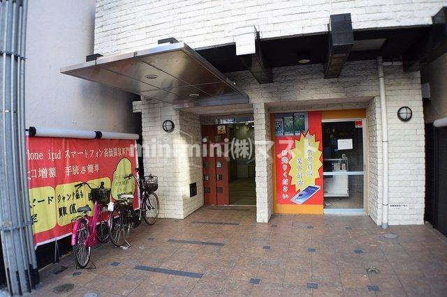 ビガーポリス112日本橋三丁目のエントランス