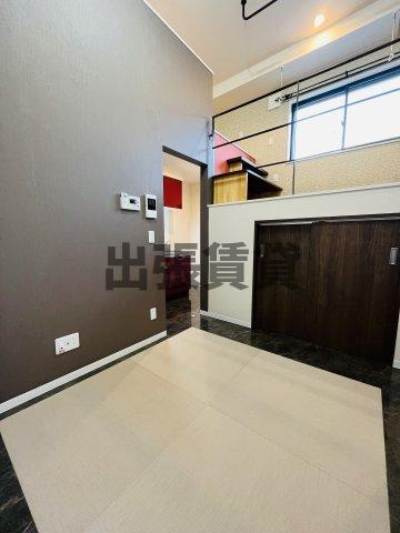 仲介手数料0円！！ACCOMMO岩塚の居間・リビング