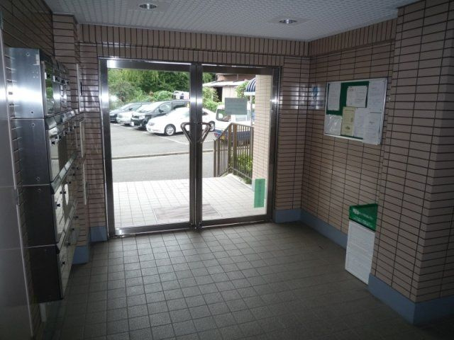 サンヴァレイ志村のロビー