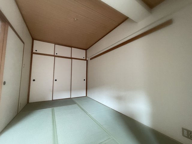 ライオンズマンション姫路市役所前の和室