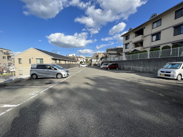 コリンベールの駐車場