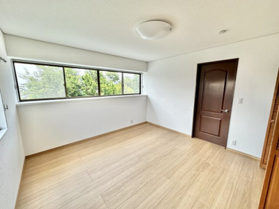 【洋室】 | 【中古戸建】山形市江俣 | 落ち着いた色調の洋室です