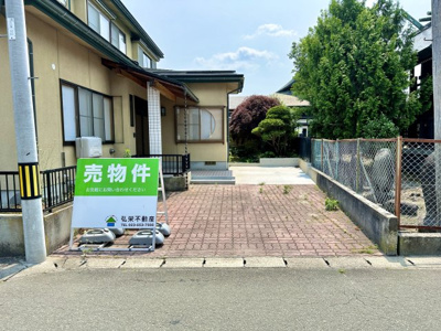 【駐車場】 | 【中古戸建】山形市江俣 | 駐車場があるので、車を買う予定の方も安心です