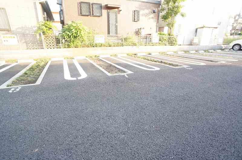 セントラーレ　パルク壱番館の駐車場|駐車場