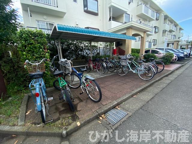 サンビーチ平塚1号棟の駐輪場|敷地内　駐輪場