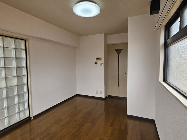 パラドール魚住Ⅱの洋室