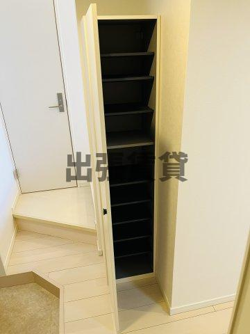 仲介手数料0円！ニューストラーダの収納