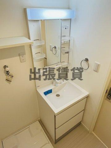 仲介手数料0円！ニューストラーダの洗面所