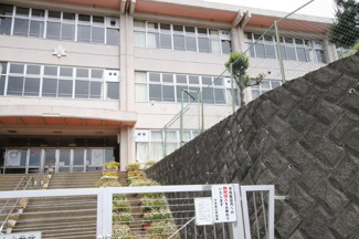 相模原市立千木良小学校まで900ｍ