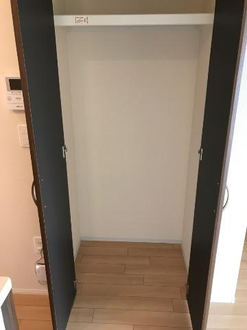 センチュリーハイツⅡの収納|リビング収納②