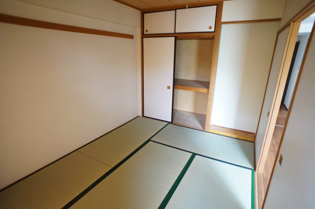 クレストヒル中野木の洋室|和室は押し入れになりますよ