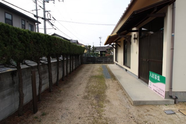 【駐車場】