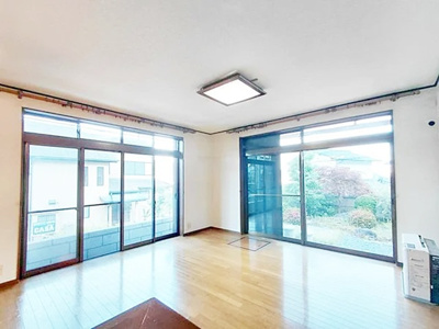 【居間・リビング】 | 山科区北花山山田町　中古戸建