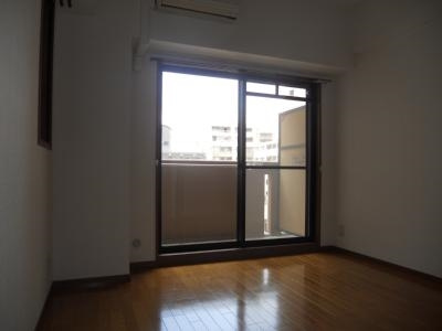 プレサンス京都烏丸御池Ⅱの居間・リビング