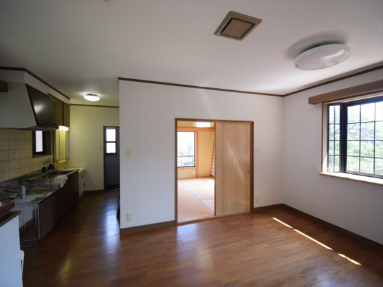 【居間・リビング】 | リゾートパーク伊豆あたがわ　戸建