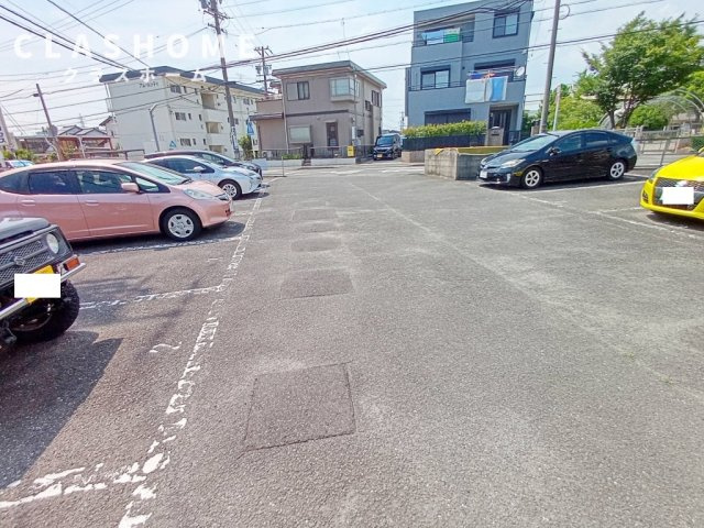 リトルアイランド　　刈谷市の賃貸ならクラスホーム刈谷店の駐車場