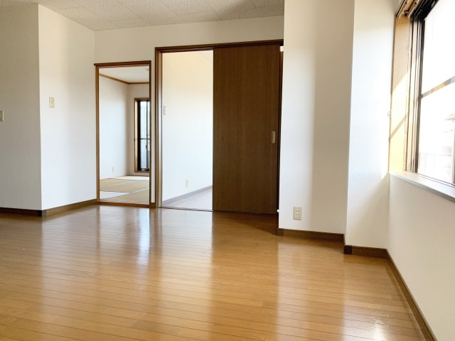 【居間・リビング】 | ハイツ岡沢