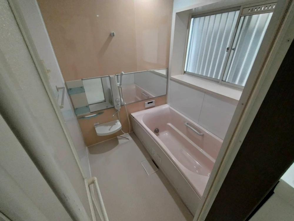 大阪狭山市今熊３丁目の中古一戸建の浴室