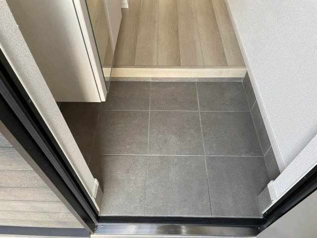シーズンテラス勝原の玄関