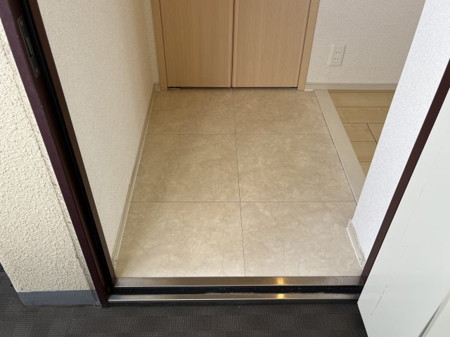 グランアウローラⅧの玄関