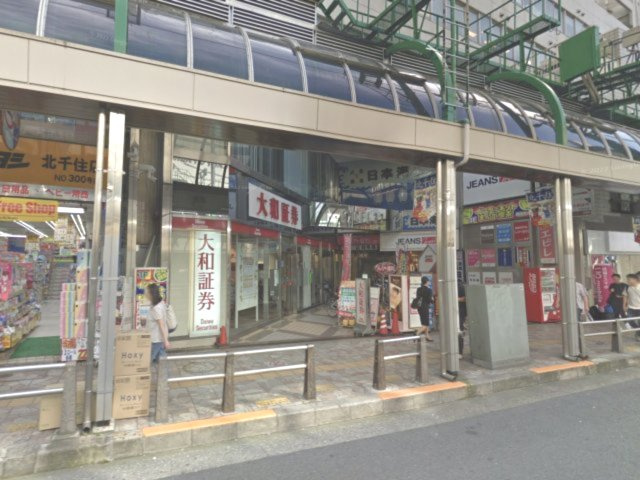 EXCEL33のエントランス