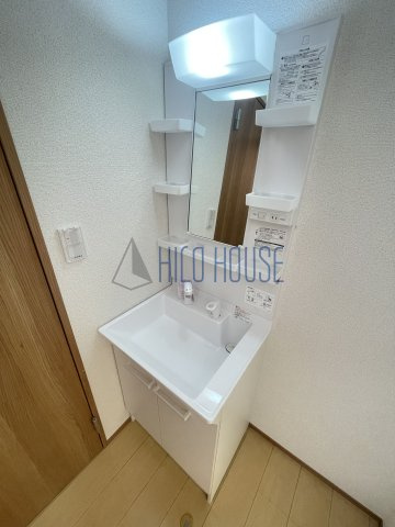 グランデ的場の洗面所