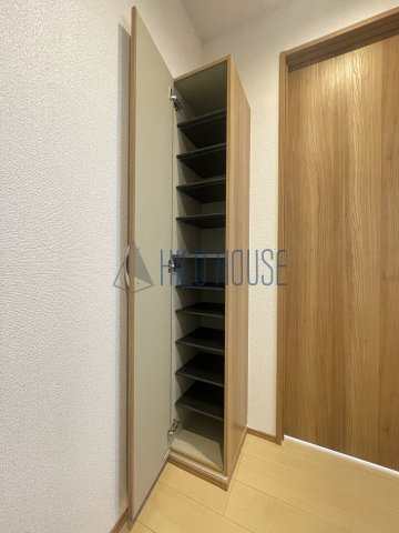 グランデ的場の玄関