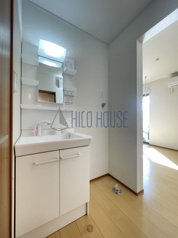 グランデ的場の洗面所