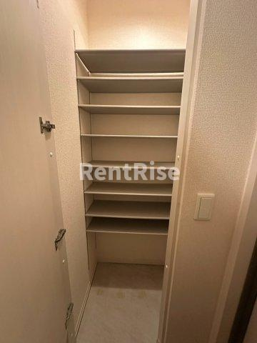 岩倉市東町藤塚のアパートの収納|洗面所