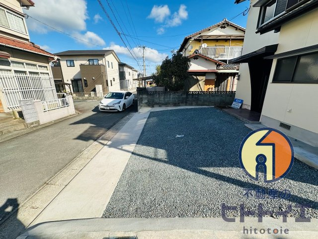 八女市前古賀中古住宅の前面道路含む現地写真