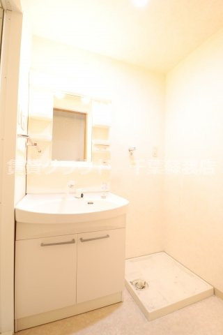 ブルーオーシャンの洗面所|忙しい朝には欠かせない洗面所です