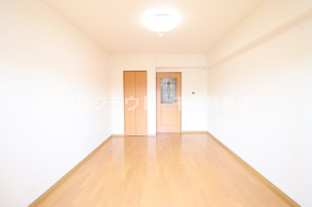 ブルーオーシャンの洋室