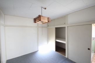 【洋室】 | 幸房店付住宅 | 2階住居