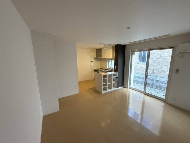 メゾンドハーモニーⅢの居間・リビング